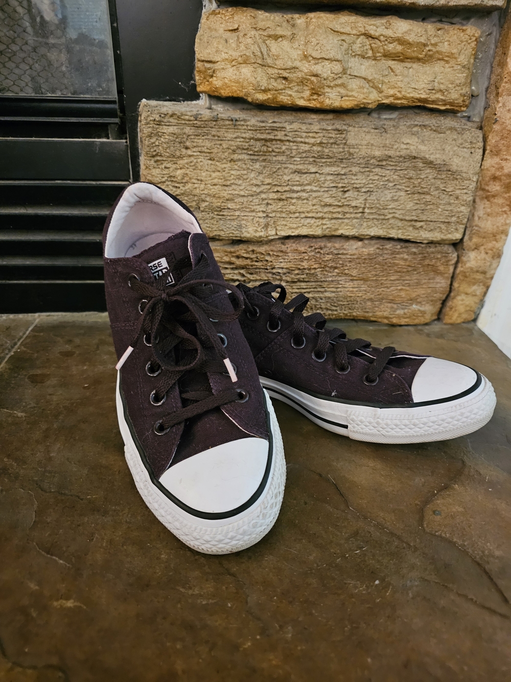 Converse Low Top Deep Plum